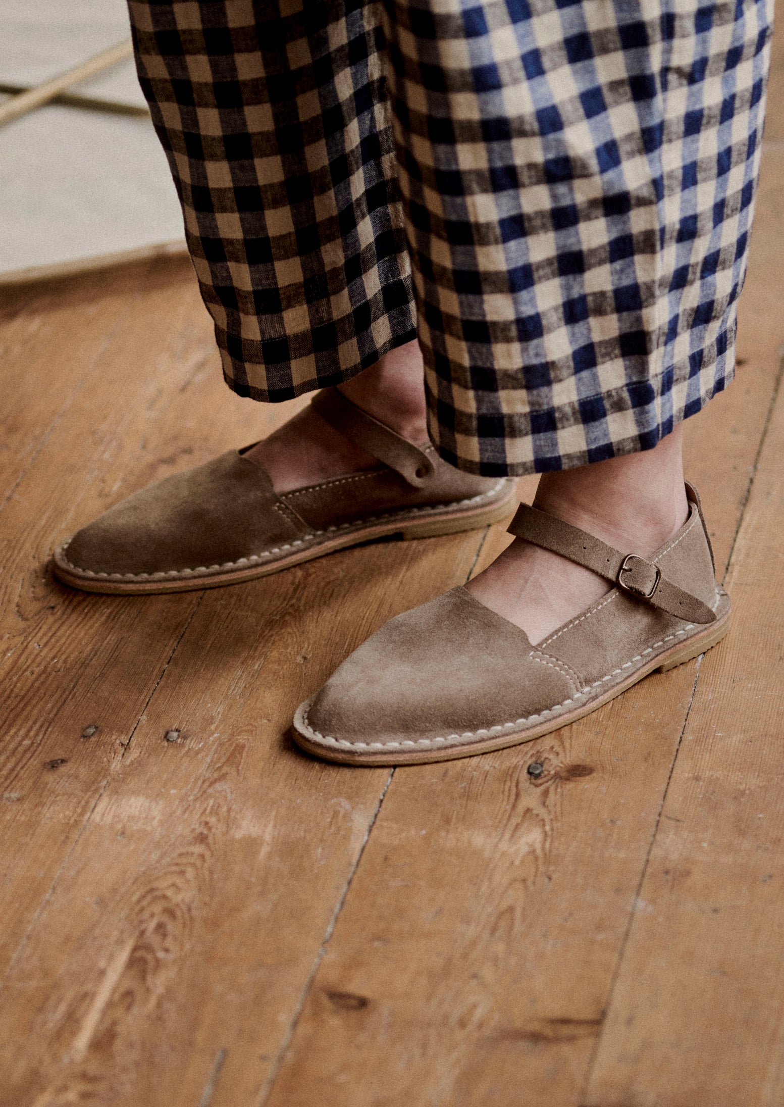 Steve Mono Suede Buckle Shoes in Taupe